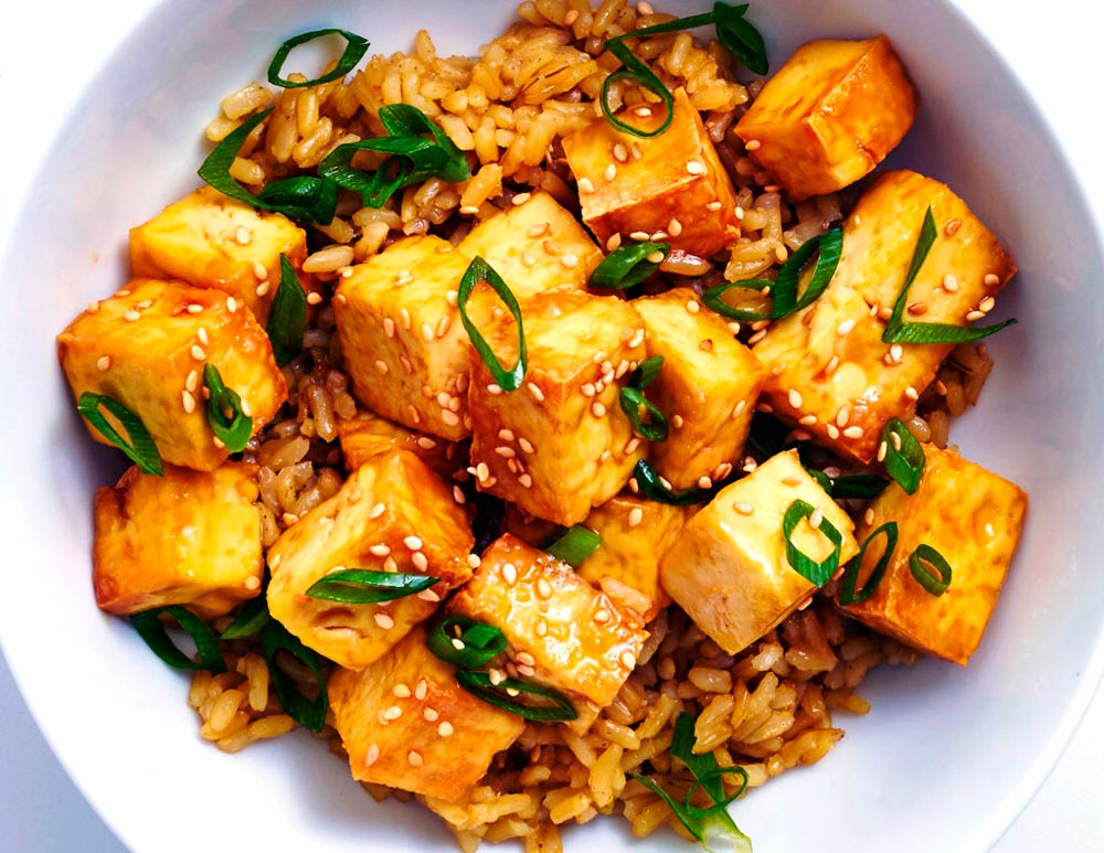 Жаренный сыр тофу в соевом соусе Тофу в соевом соусе