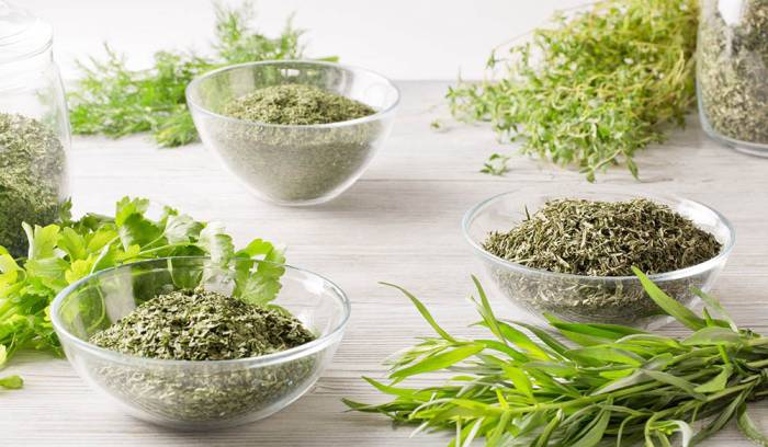 Сушёные травы для томатов Травы для томатов