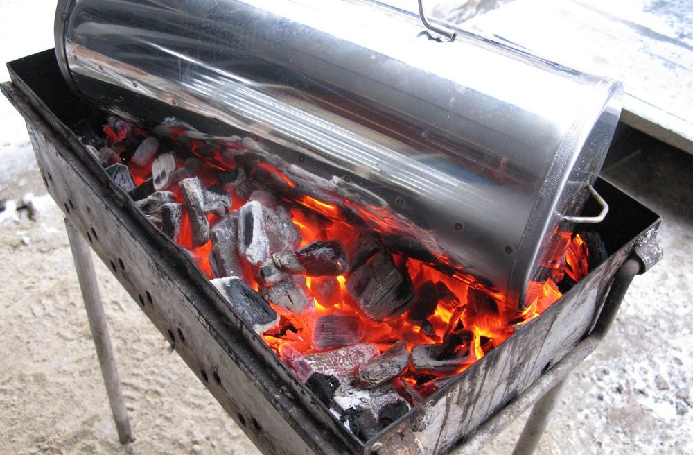 Цилиндрическая походная коптильня из нержавеющей стали Цилиндрическая походная коптильня