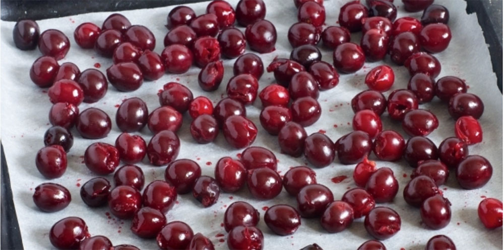 Сушка вишни в духовке Вишня на противне