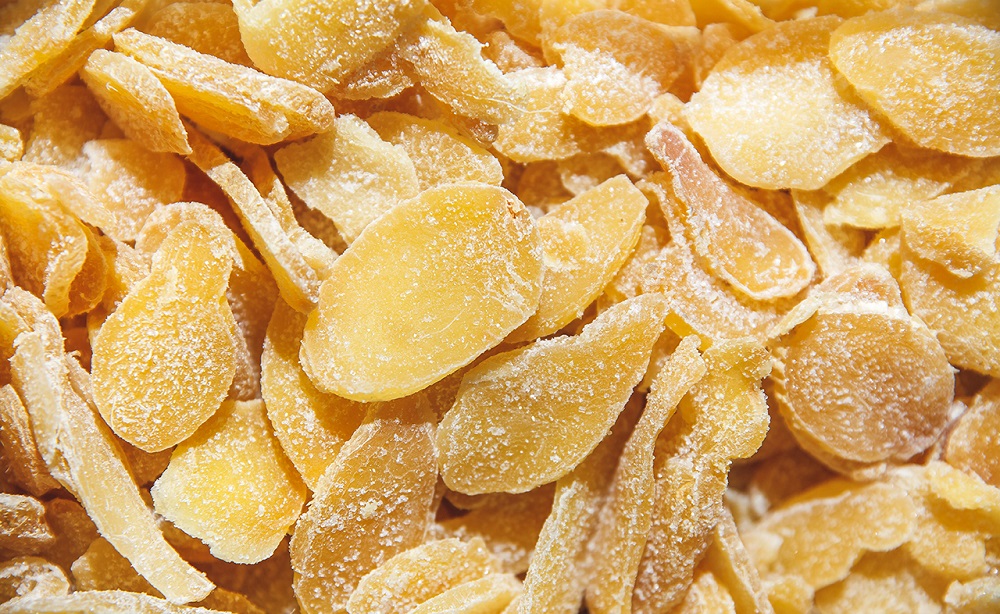 Засахаренный сушеный имбирь Засушенный имбирь в сахаре